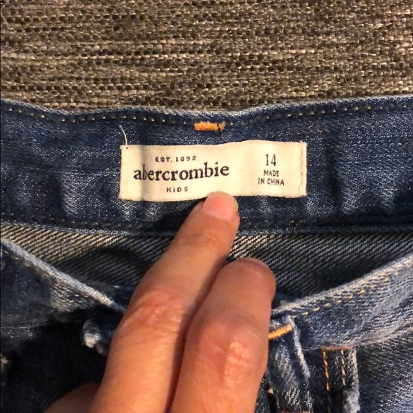 Abercrombie shorts - Picture 4 of 5